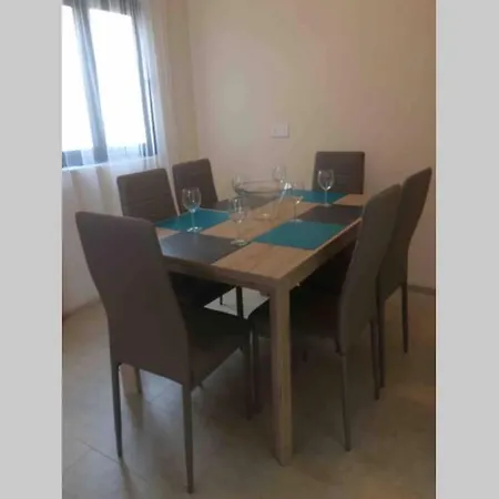 Luxury Penthouse With Sea & Country Views *